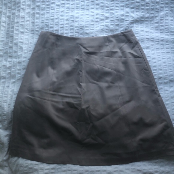 Theory Nude Wool skirt - Excellent Condition - Picture 3 of 8